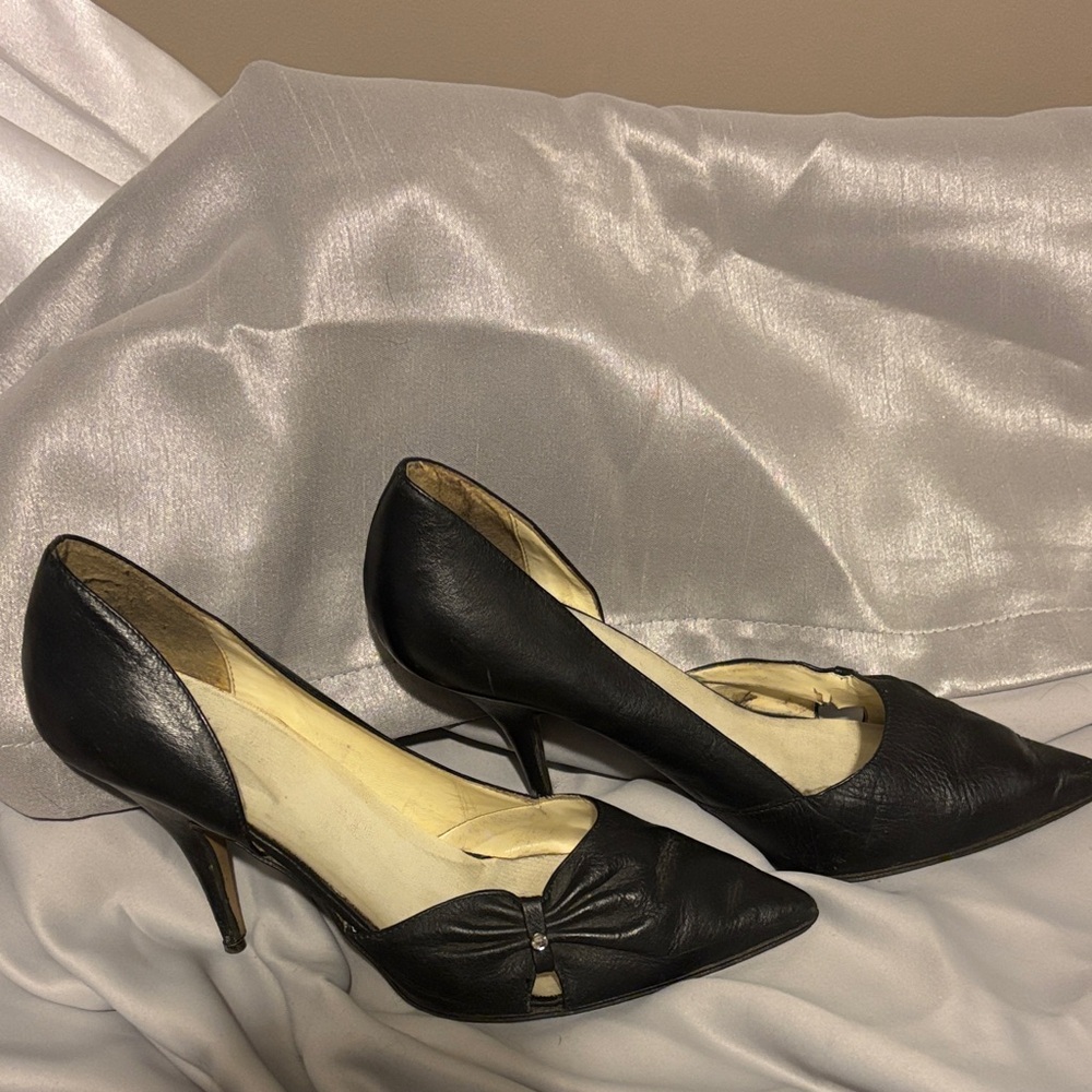 Vintage 80’s leather stilettos